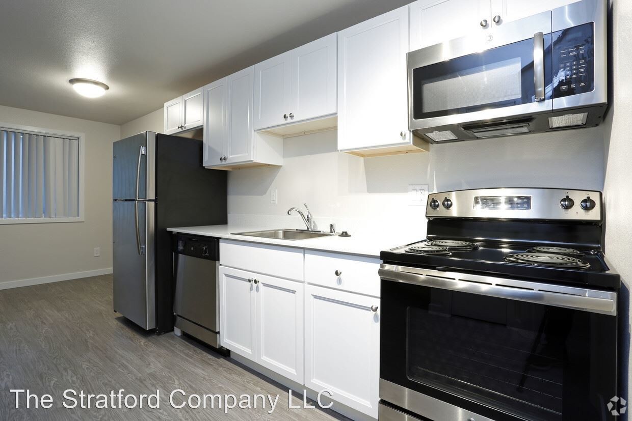 Foto principal - 115-129 Bloomington Ave