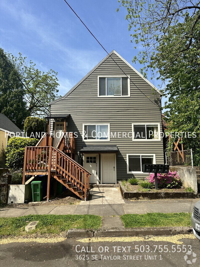 Building Photo - 3625 SE Taylor St