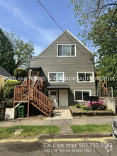 Building Photo - 3625 SE Taylor St