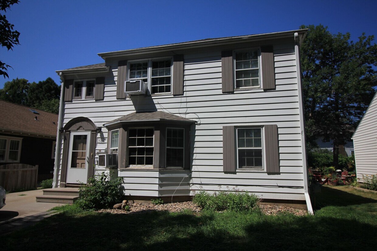 Building Photo - 1505 Main Ave Duplex