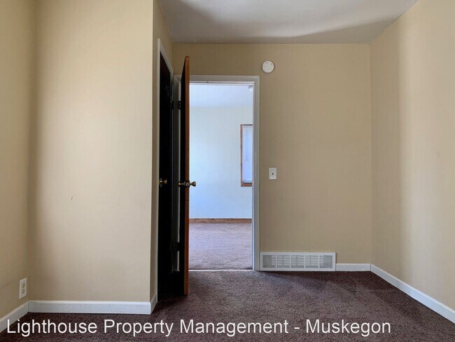 Foto del edificio - 2 br, 1 bath House - 1350 Adams St