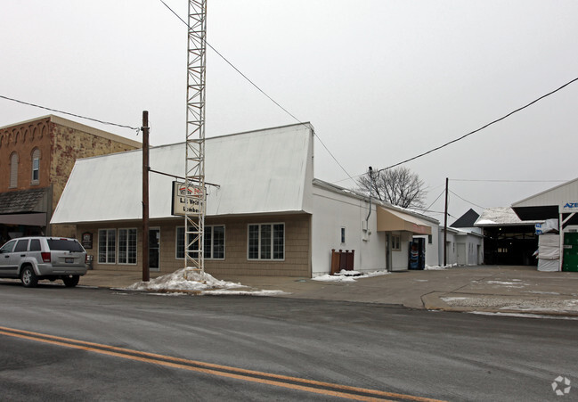 Building Photo - 235 N Water St