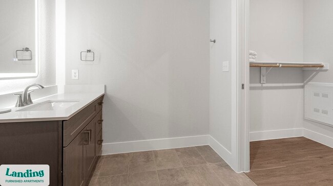 Foto del edificio - 3501 N Austin St