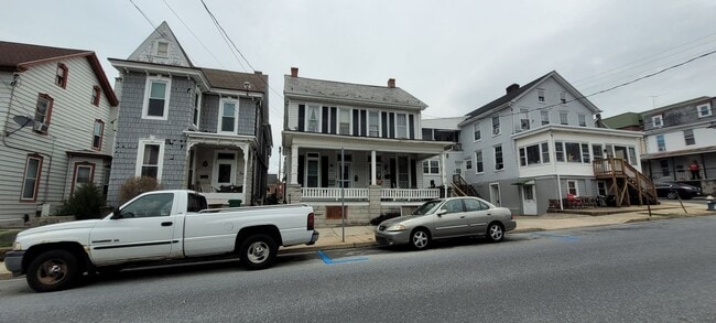 Building Photo - 84 E Franklin St