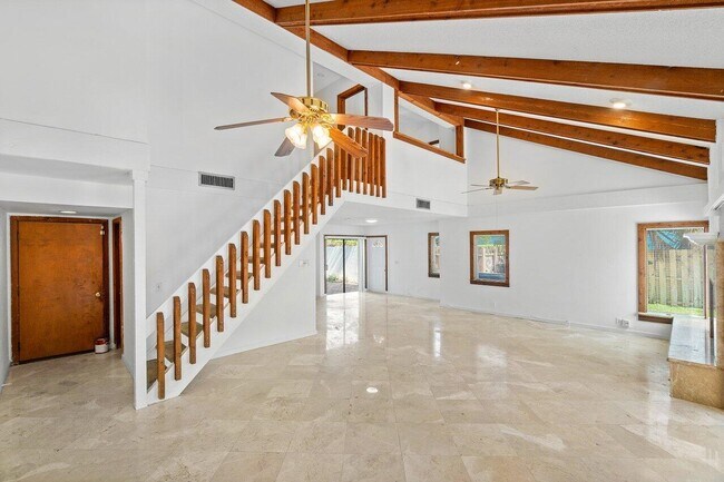 Building Photo - 3015 Florida Blvd