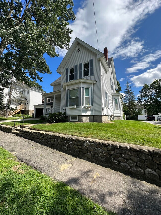 Building Photo - 261 Blodget St