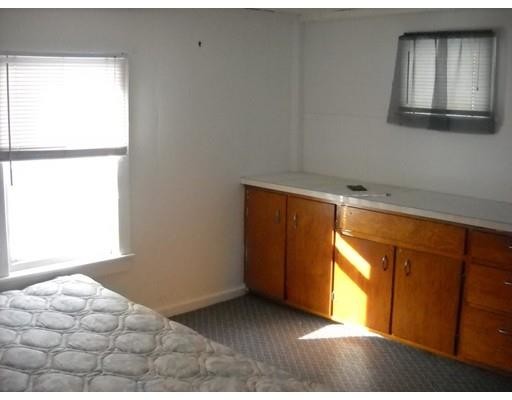Building Photo - 121 Grove St