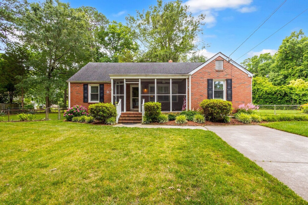 Primary Photo - 3 Bed 2.5 Bath Home for rent in Norfolk