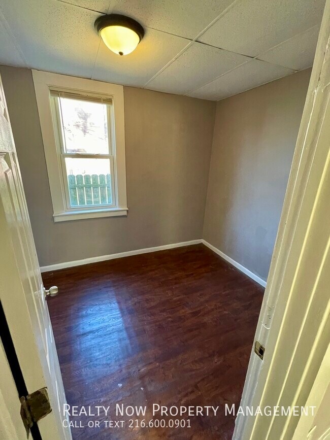 Foto del edificio - 2670 W 41st St