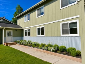 Building Photo - 3405 Oregon Dr