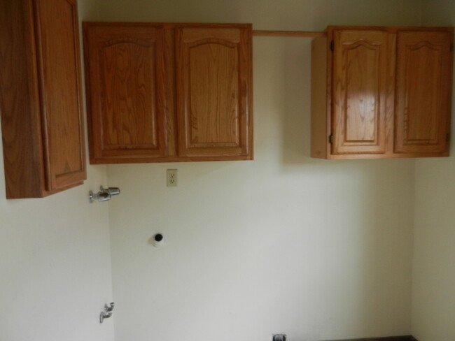 Building Photo - 124 Anna Dr