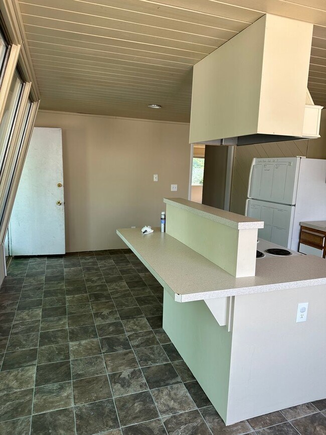 Foto del edificio - HALF OFF FIRST FULL MONTH'S RENT!