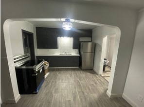 Building Photo - 420 Manitowoc St