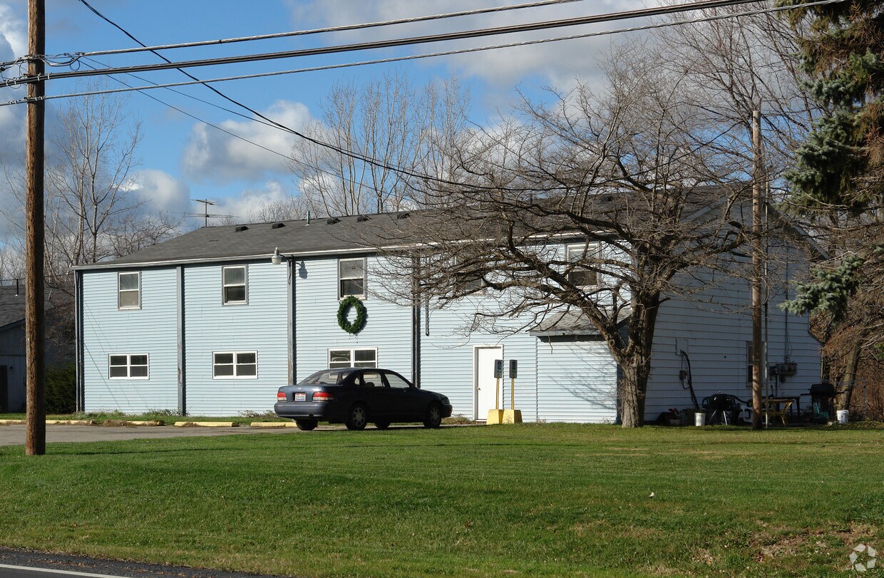 2350 Liberty Ave, Vermilion, OH 44089 Apartments in Vermilion, OH