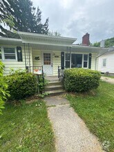 Building Photo - 806 S Woodbridge St