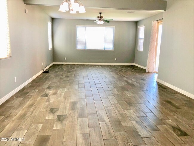 Foto del edificio - 2397 E Hazeltine Way