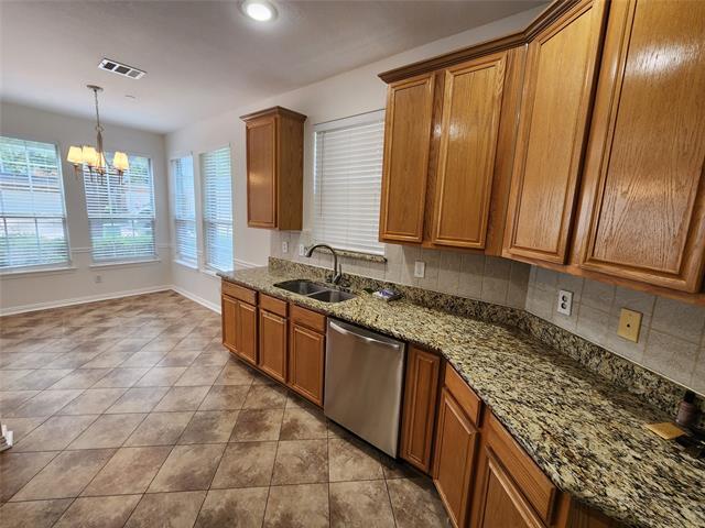 Foto del edificio - 9829 Castlewood Dr
