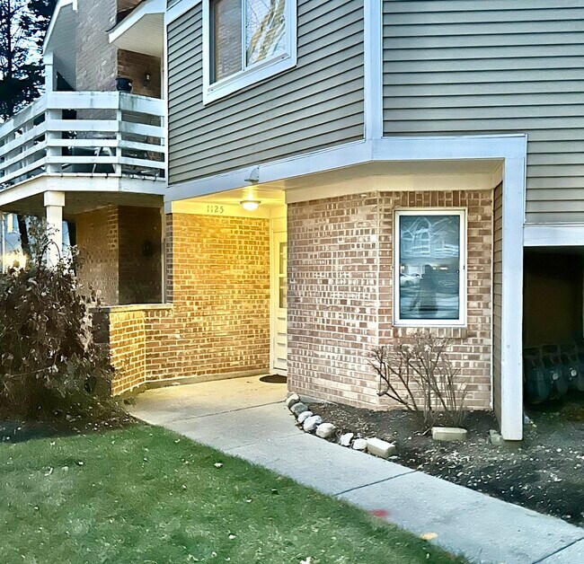 Building Photo - 1125 Courtland Dr
