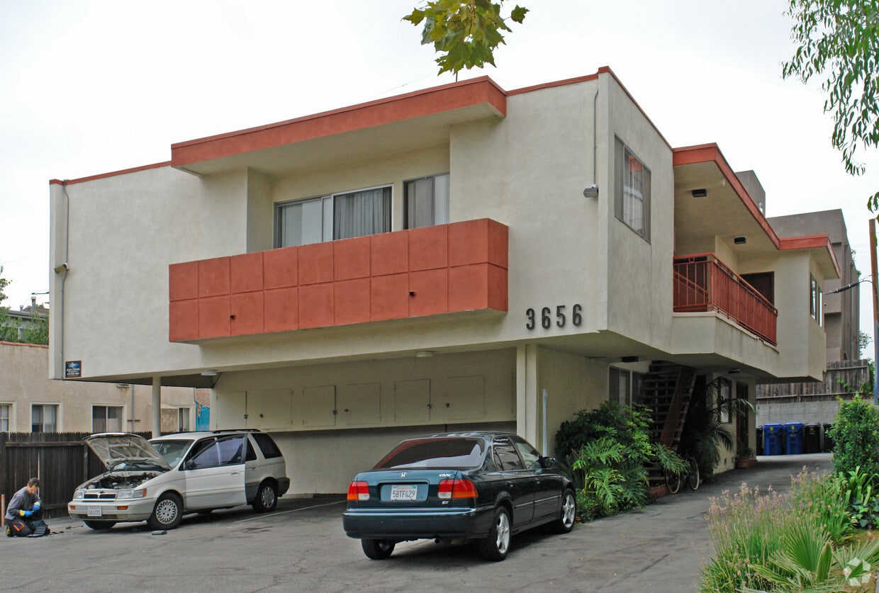 3656 Dunn Dr, Los Angeles, CA 90034 Rentals in Los Angeles at 3656 Dunn