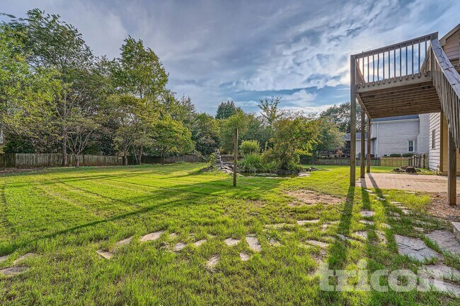 Foto del edificio - 4 Stonehenge Ct