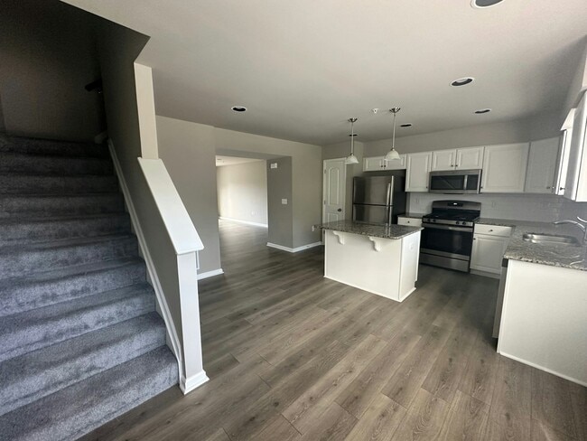 Building Photo - 115 High Pointe Dr
