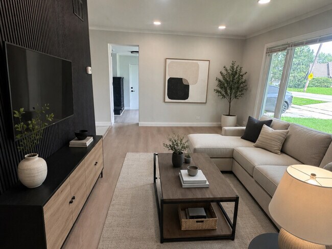 Foto del edificio - 8718 Plainfield Rd