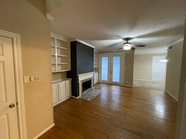 Foto del edificio - 4128 Childress St