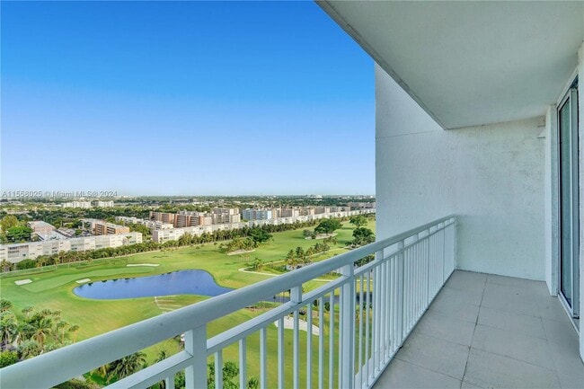 Building Photo - 1745 E Hallandale Beach Blvd