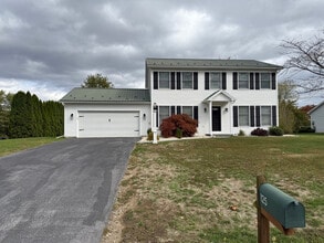 Building Photo - 125 Fieldstone Dr