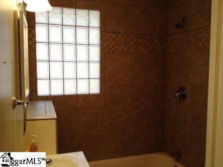 Building Photo - 307 Dupont Dr