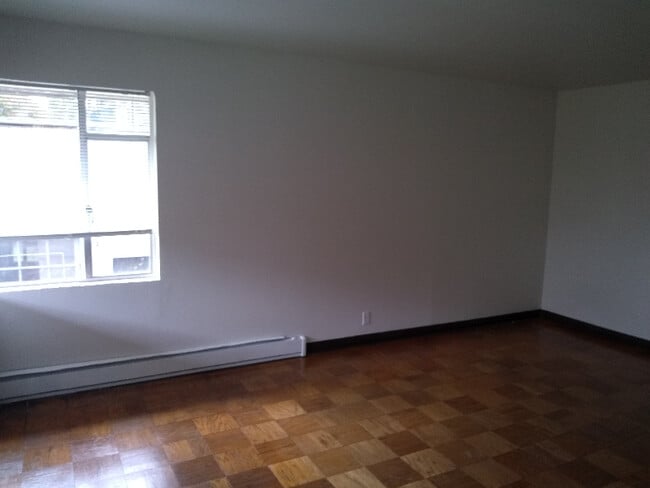 Building Photo - 1741 S Hanford St