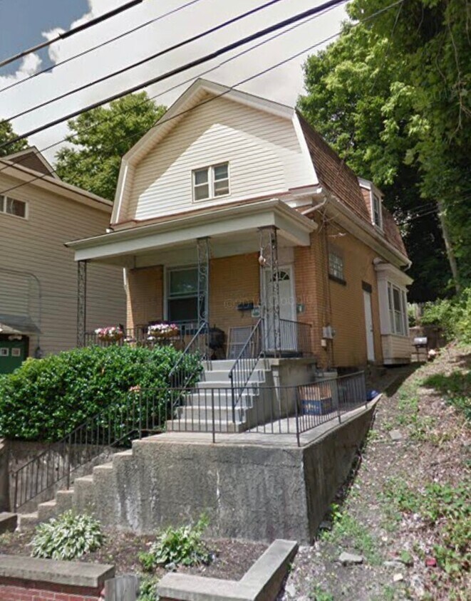 Foto principal - Two Bedroom/1.5 Bath in the Heart of Mt. W...