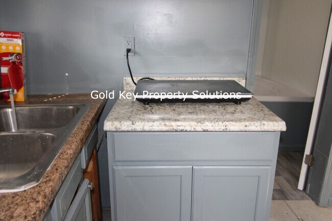 Foto del edificio - 1719 S Elm St