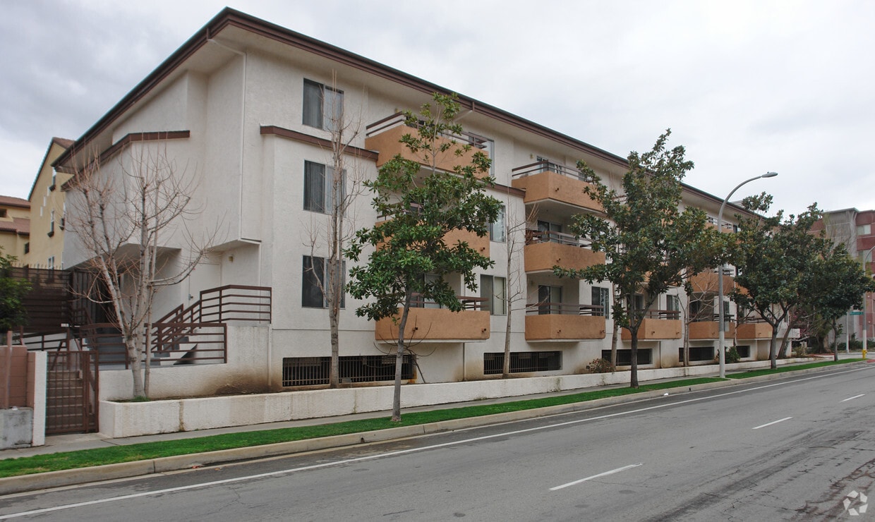 290 N Madison Ave. - 290 N Madison Ave