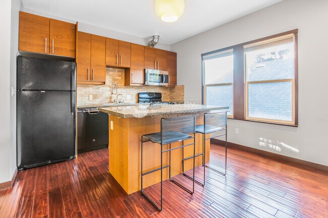 Foto del edificio - 546 30th St