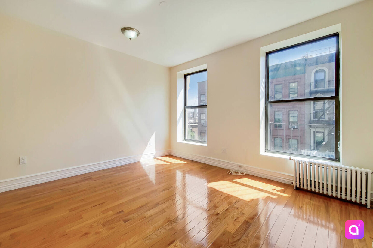 Foto principal - 55 W 105th St