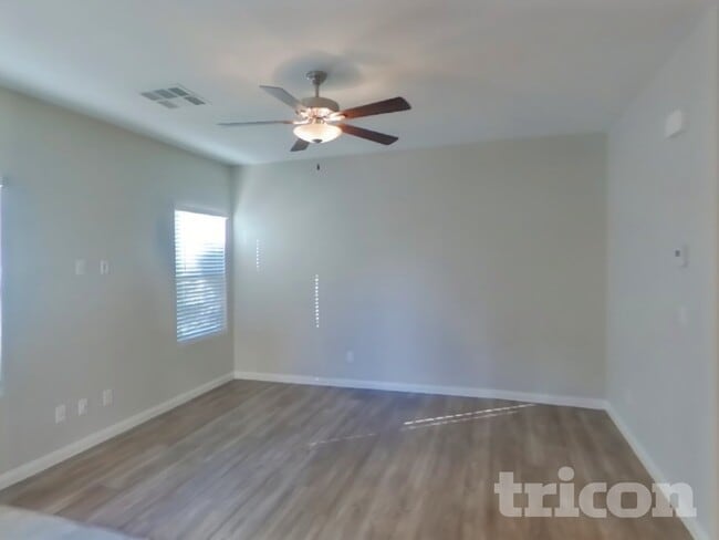 Foto del edificio - 7345 Sunray Point St