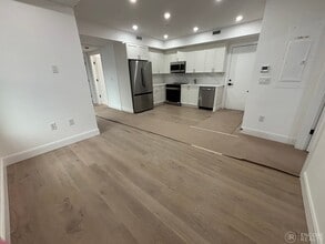 Building Photo - 36 Colborne Rd