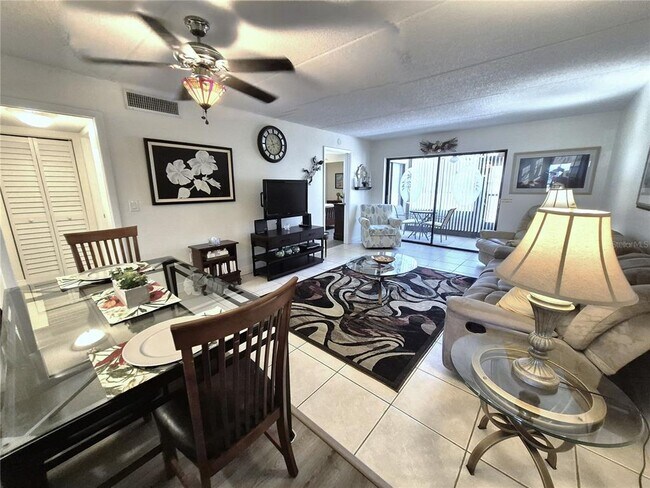 Foto del edificio - 107 Windward Pl