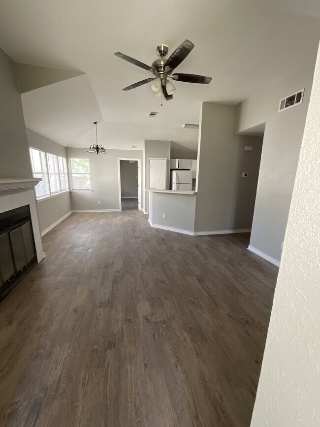 Foto del edificio - Charming 3 bedroom 2 bath duplex