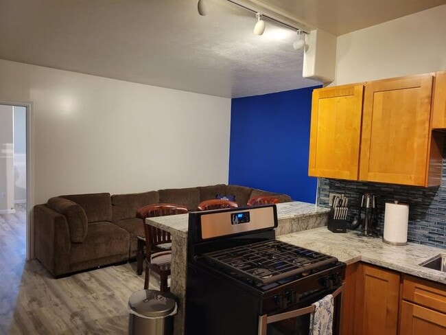 Foto del edificio - 355 Kalanianaole St