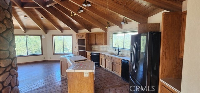 Building Photo - 984 Upper Los Berros Rd