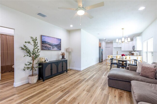 Foto del edificio - 991 NW 3rd St