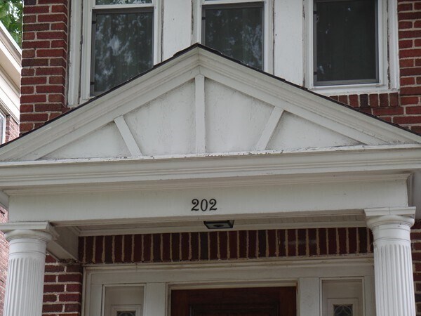 Building Photo - 202 Arborway