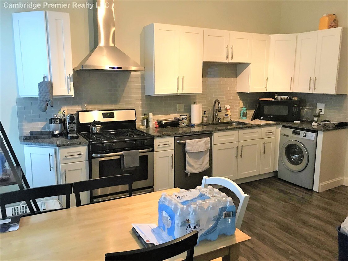 Foto principal - 416 McGrath Hwy