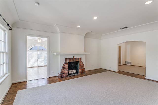 Foto del edificio - 4111 Normandy Ave
