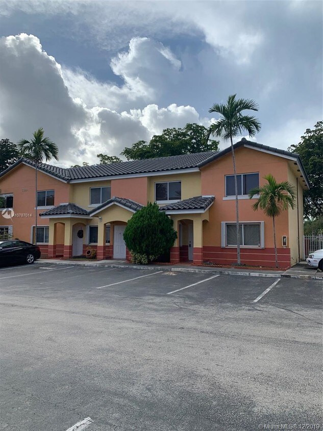Primary Photo - 7999 SW 152nd Ave