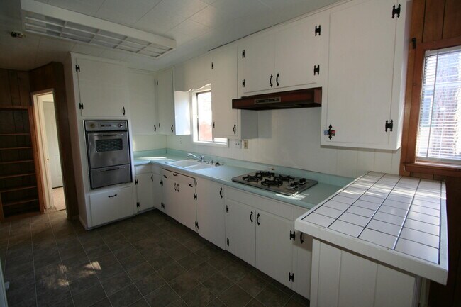 Foto del edificio - 233 E Barker Blvd