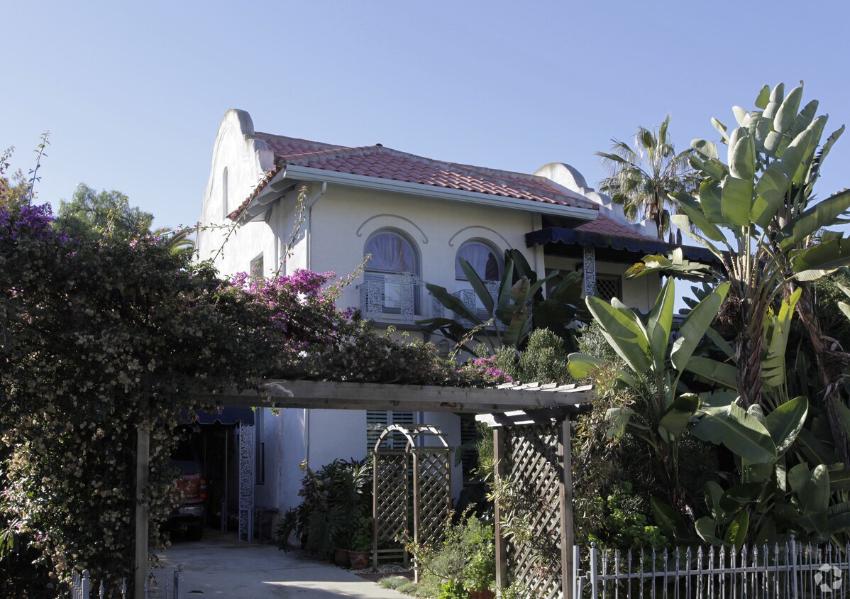 Primary Photo - 2557 C St