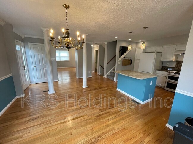 Photo - 5327 Lake Cove Ct Townhome